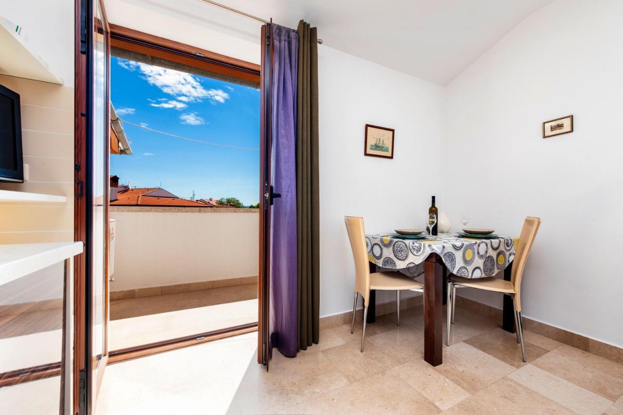 Guesthouse Santin Ровинь Экстерьер фото
