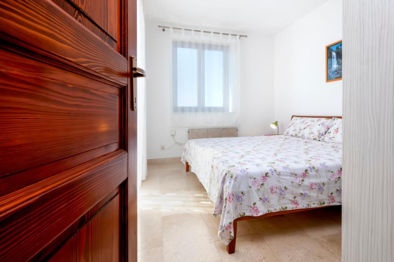 Guesthouse Santin Ровинь Экстерьер фото
