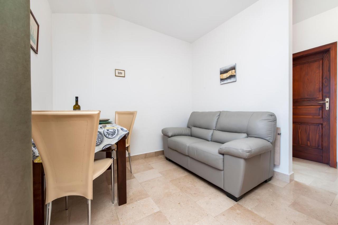 Guesthouse Santin Ровинь Экстерьер фото