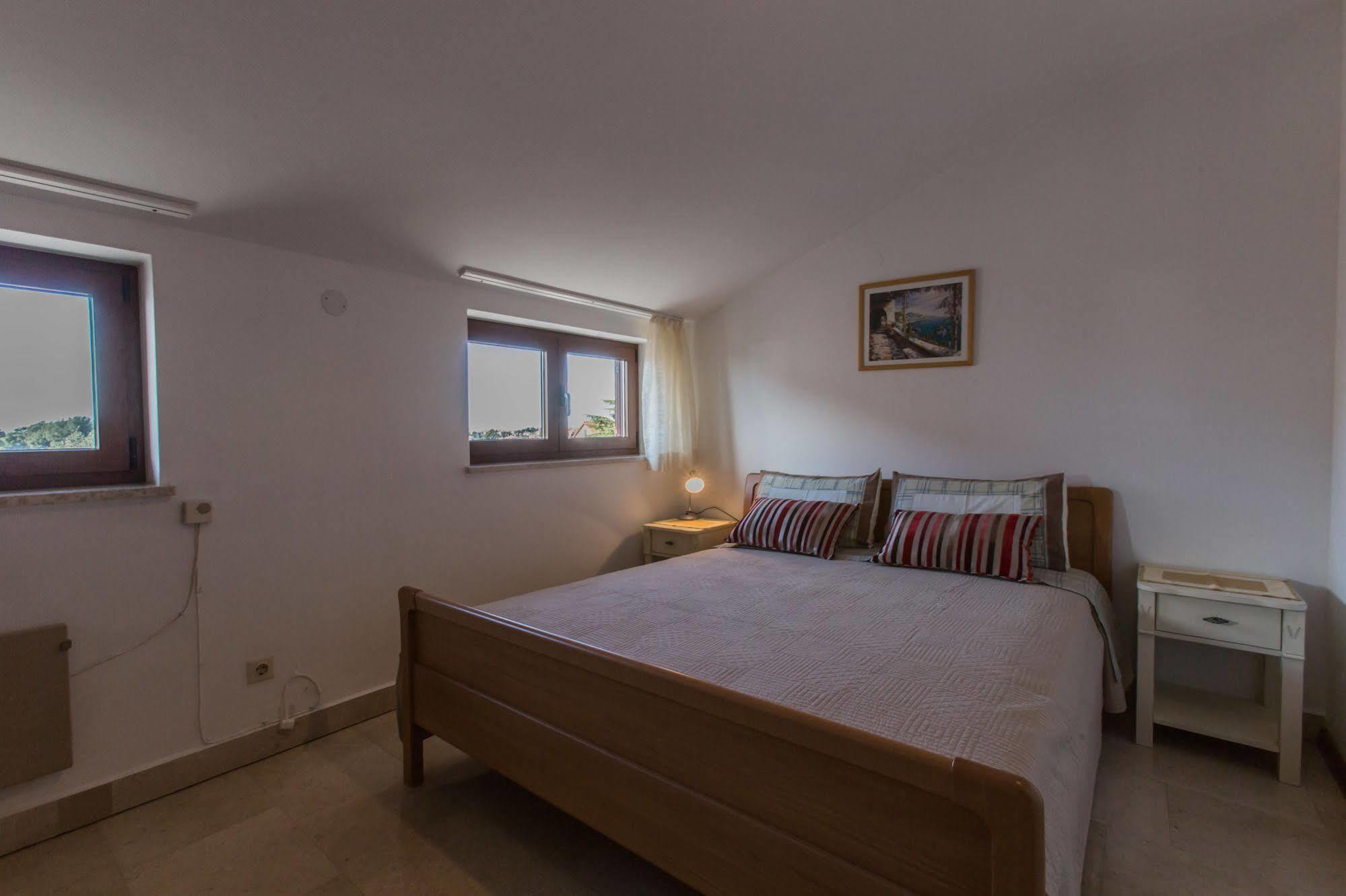 Guesthouse Santin Ровинь Экстерьер фото
